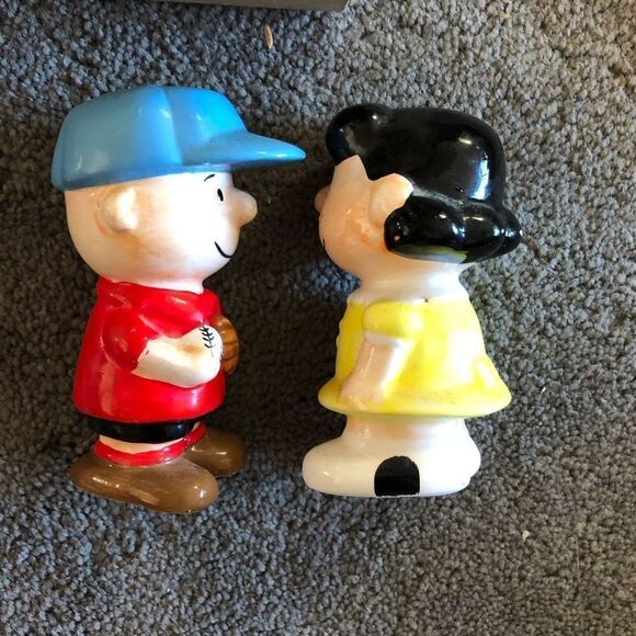 VINTAGE BENJAMIN & MEDWIN PEANUTS CHARLIE BROWN LUCY SALT SHAKERS NEW IN BOX - Picture 9 of 11